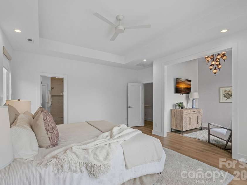 101 Mattoon Street, Charlotte, NC 28216.  MLS# CAR4394522, YatesRealty ID 8163. 
