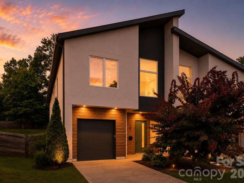 101 Mattoon Street, Charlotte, NC 28216.  MLS# CAR4394522, YatesRealty ID 8163. 