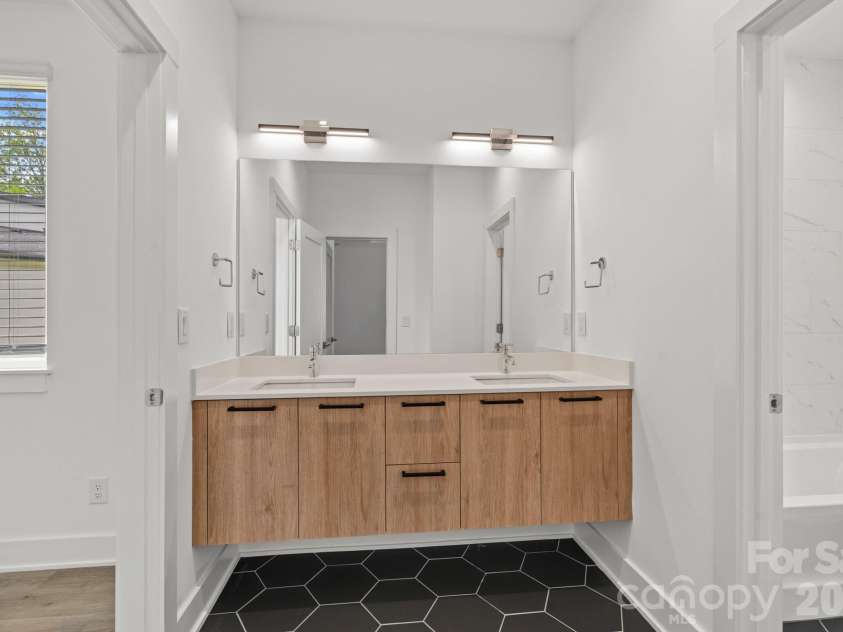 101 Mattoon Street, Charlotte, NC 28216.  MLS# CAR4394522, YatesRealty ID 8163. 