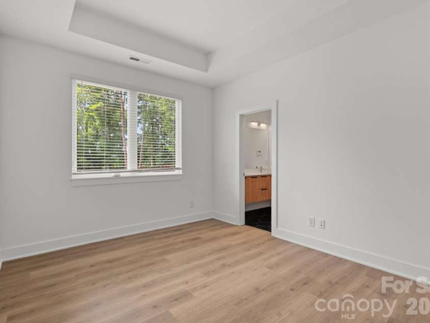 101 Mattoon Street, Charlotte, NC 28216.  MLS# CAR4394522, YatesRealty ID 8163. 