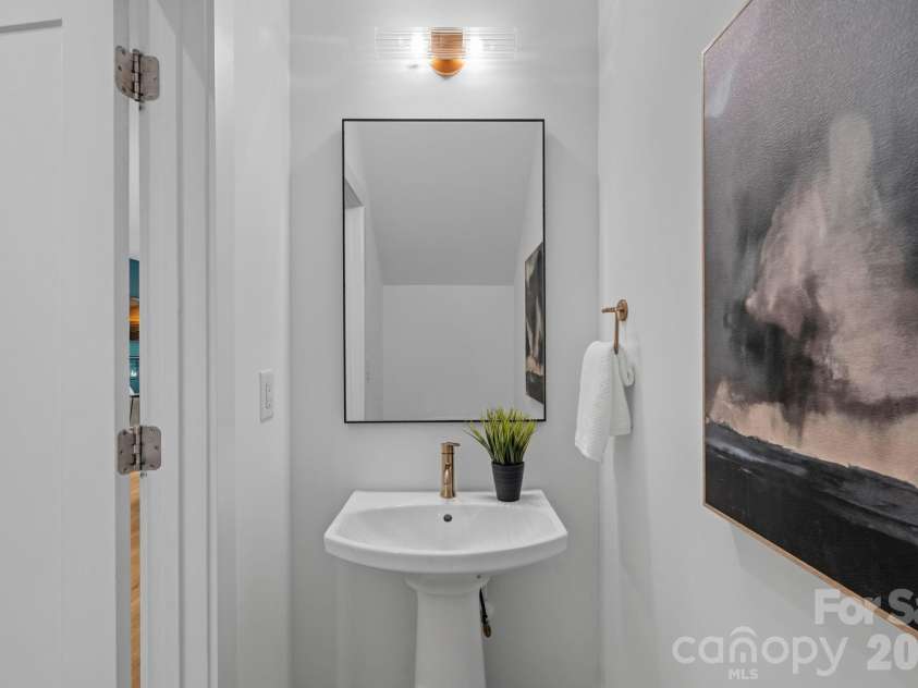 101 Mattoon Street, Charlotte, NC 28216.  MLS# CAR4394522, YatesRealty ID 8163. 