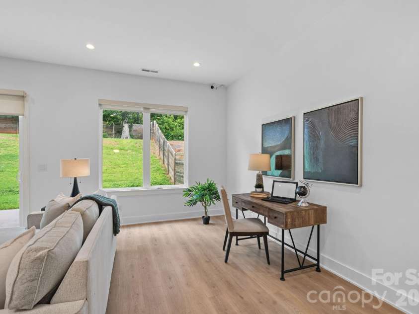 101 Mattoon Street, Charlotte, NC 28216.  MLS# CAR4394522, YatesRealty ID 8163. 