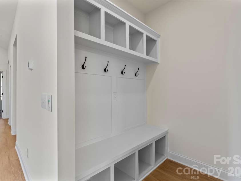 113 Edinburgh Court, Statesville, NC 28625.  MLS# CAR4331243, YatesRealty ID 8164. Drop zone