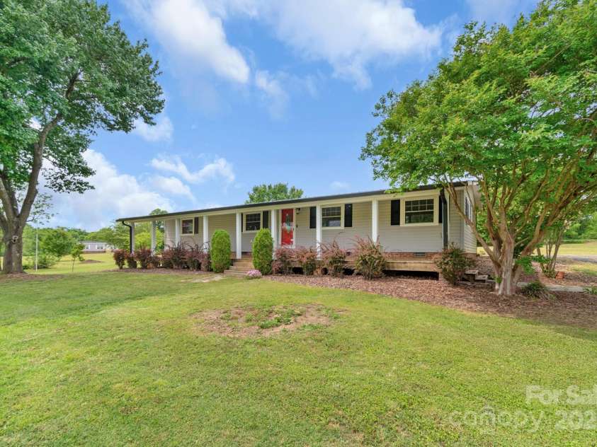 6813 Rebel Road, Marshville, NC 28103.  MLS# CAR4250284, YatesRealty ID 8164. 