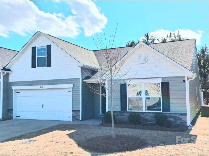 1035 Silvertrace Drive, Salisbury, NC 28144.  MLS# CAR4358683, YatesRealty ID 8166. 