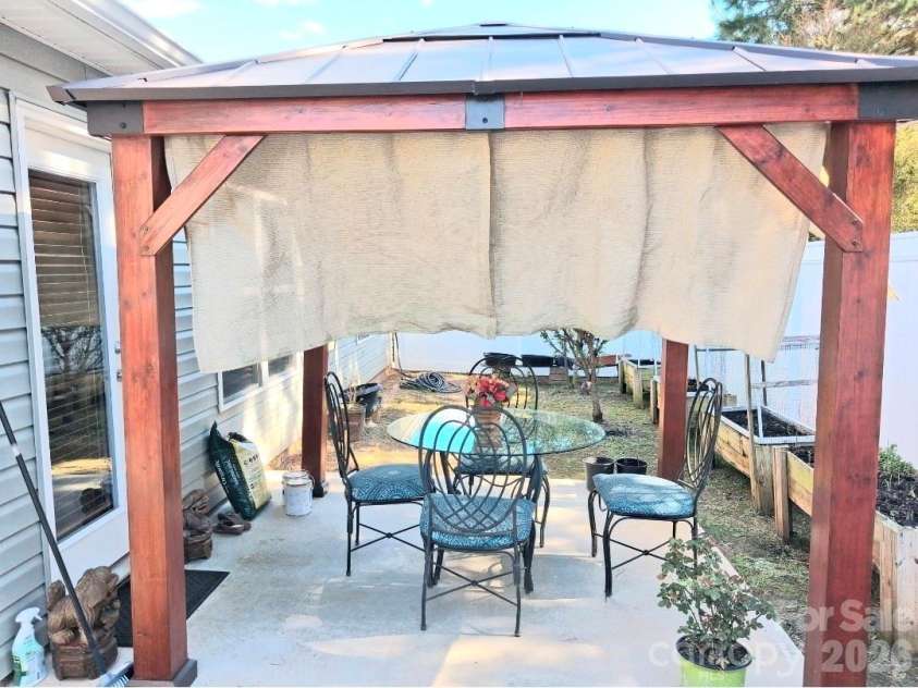 1035 Silvertrace Drive, Salisbury, NC 28144.  MLS# CAR4358683, YatesRealty ID 8166. 