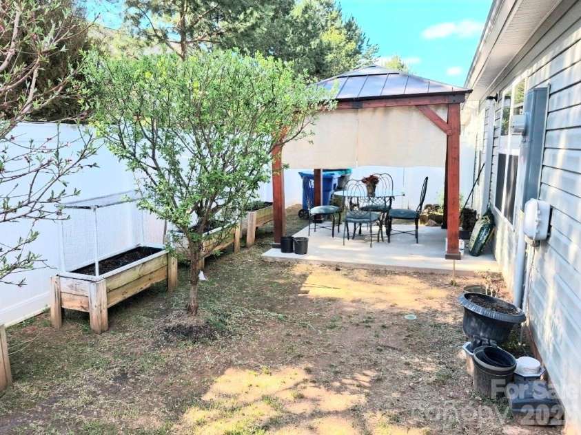 1035 Silvertrace Drive, Salisbury, NC 28144.  MLS# CAR4358683, YatesRealty ID 8166. 