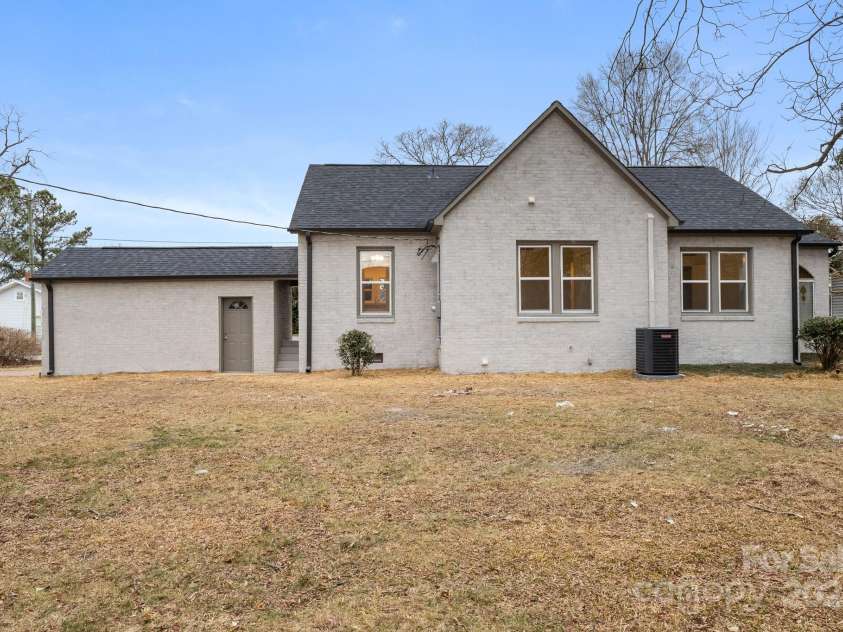 315 2nd Street, Cherryville, NC 28021.  MLS# CAR4218546, YatesRealty ID 8166. 