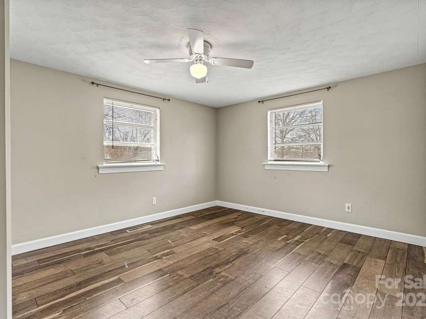 1407 17th Avenue, Hickory, NC 28601.  MLS# CAR4232317, YatesRealty ID 8167. Third Bedroom/Window View