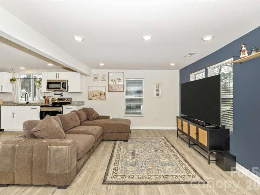 126 Laura Road, Mooresville, NC 28117.  MLS# CAR4326763, YatesRealty ID 8169. 