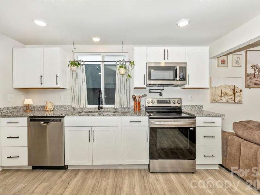 126 Laura Road, Mooresville, NC 28117.  MLS# CAR4326763, YatesRealty ID 8169. 