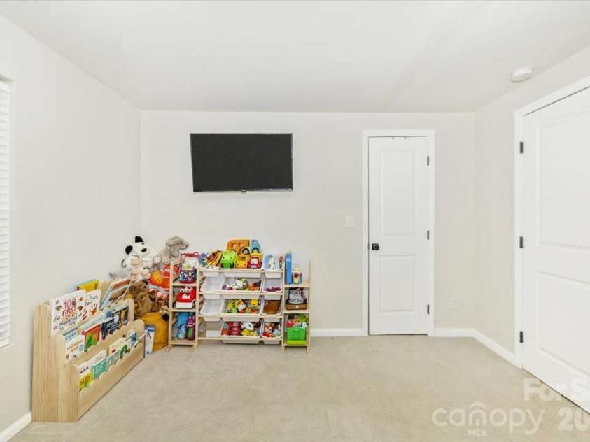 126 Laura Road, Mooresville, NC 28117.  MLS# CAR4326763, YatesRealty ID 8169. 