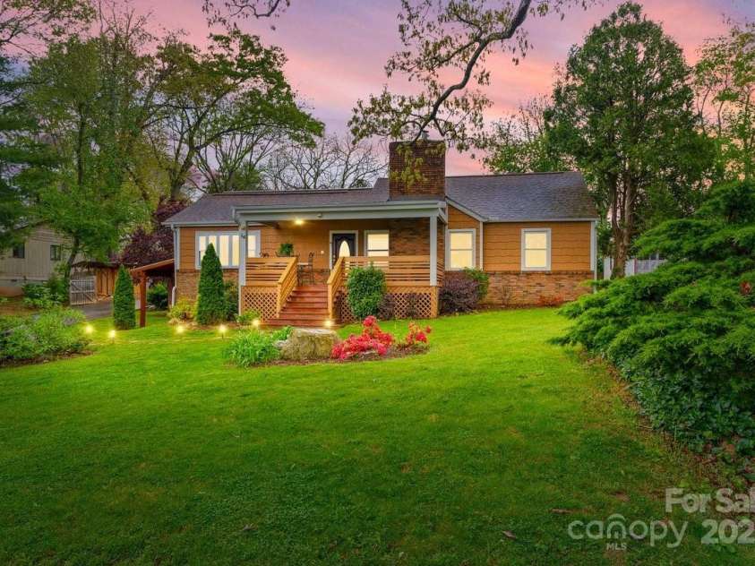 54 Fairview Street, Asheville, NC 28803.  MLS# CAR4237978, YatesRealty ID 8169. 