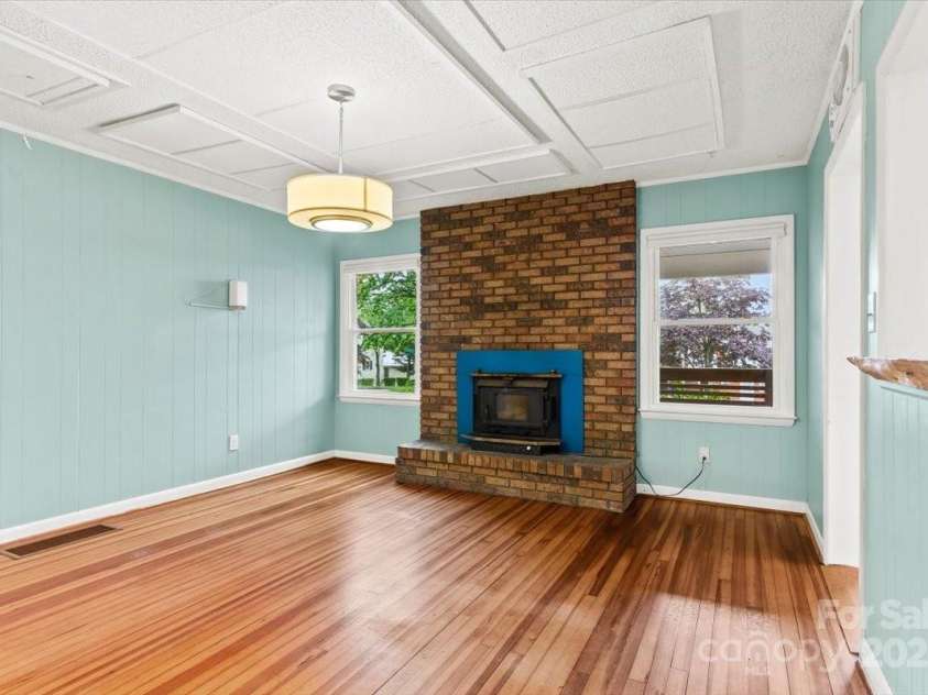 54 Fairview Street, Asheville, NC 28803.  MLS# CAR4237978, YatesRealty ID 8169. 