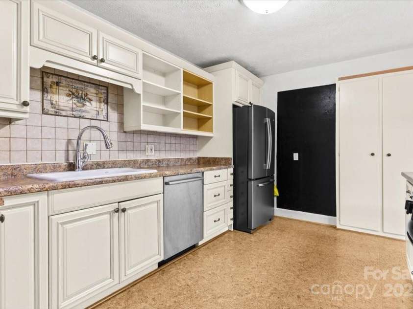 54 Fairview Street, Asheville, NC 28803.  MLS# CAR4237978, YatesRealty ID 8169. Kitchen