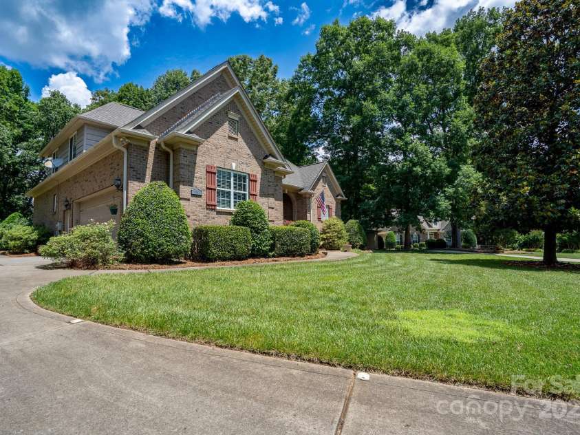 119 Barton Place, Mooresville, NC 28117.  MLS# CAR4218904, YatesRealty ID 817. Front left of home