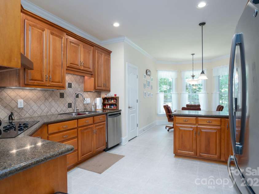 119 Barton Place, Mooresville, NC 28117.  MLS# CAR4218904, YatesRealty ID 817. Kitchen