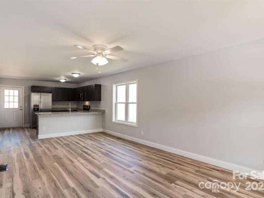 135 Quinn Hill Lane, Mars Hill, NC 28754.  MLS# CAR4214052, YatesRealty ID 817. 