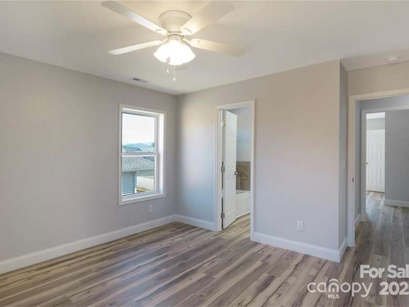 135 Quinn Hill Lane, Mars Hill, NC 28754.  MLS# CAR4214052, YatesRealty ID 817. 