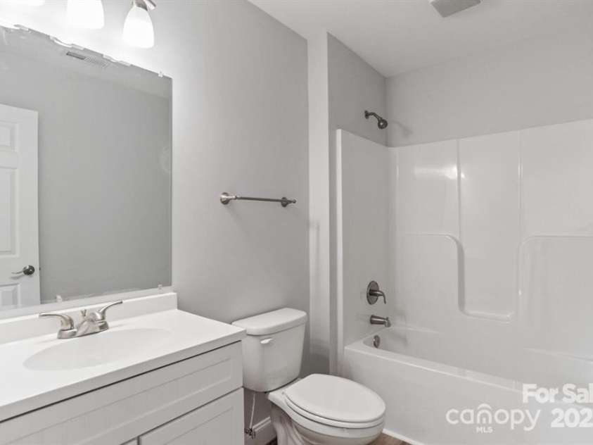 135 Quinn Hill Lane, Mars Hill, NC 28754.  MLS# CAR4214052, YatesRealty ID 817. 