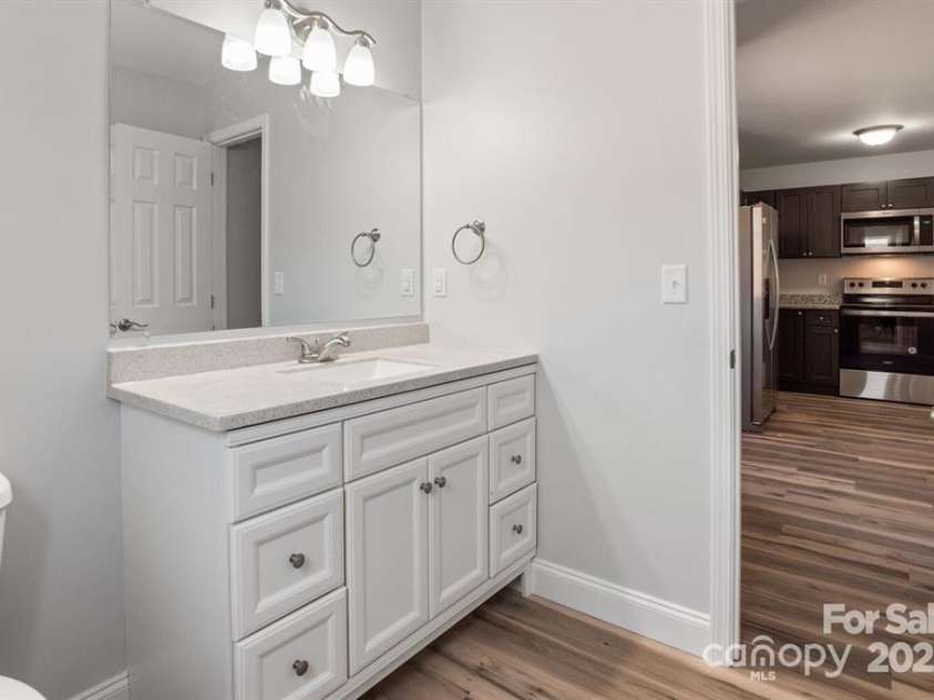 135 Quinn Hill Lane, Mars Hill, NC 28754.  MLS# CAR4214052, YatesRealty ID 817. 