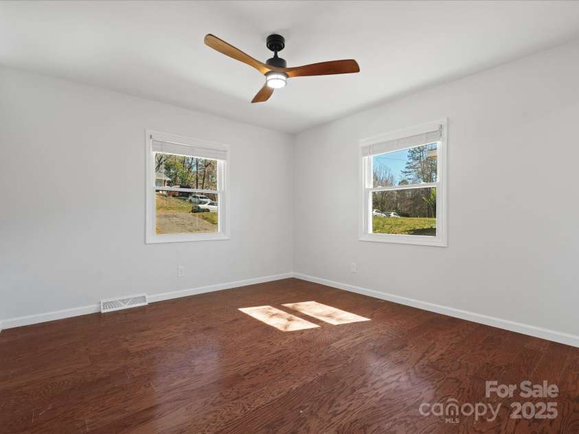 724 Merridale Drive, Charlotte, NC 28214.  MLS# CAR4228503, YatesRealty ID 8170. 