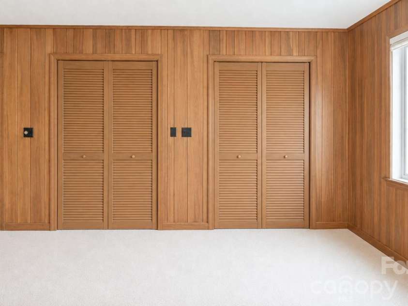 1368 Cajah Mountain Road, Hudson, NC 28638.  MLS# CAR4364291, YatesRealty ID 8171. Double Closets in Primary Bdfrm