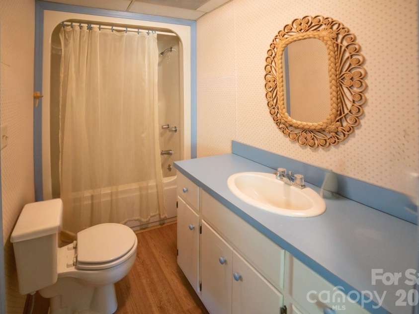 1368 Cajah Mountain Road, Hudson, NC 28638.  MLS# CAR4364291, YatesRealty ID 8171. Full Bath in Lower Level