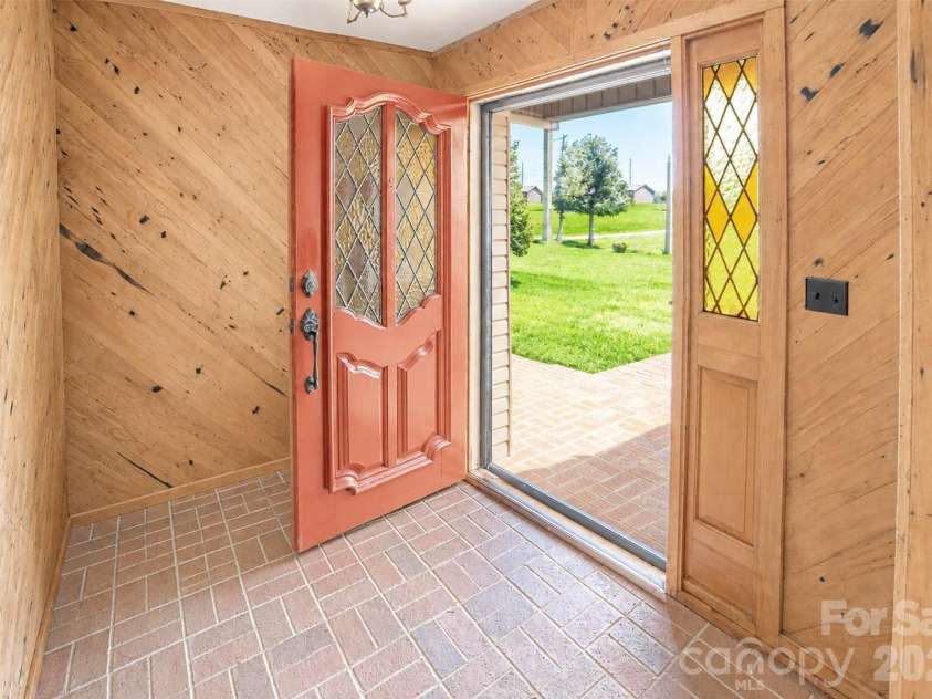1368 Cajah Mountain Road, Hudson, NC 28638.  MLS# CAR4364291, YatesRealty ID 8171. Inviting Foyer Entry