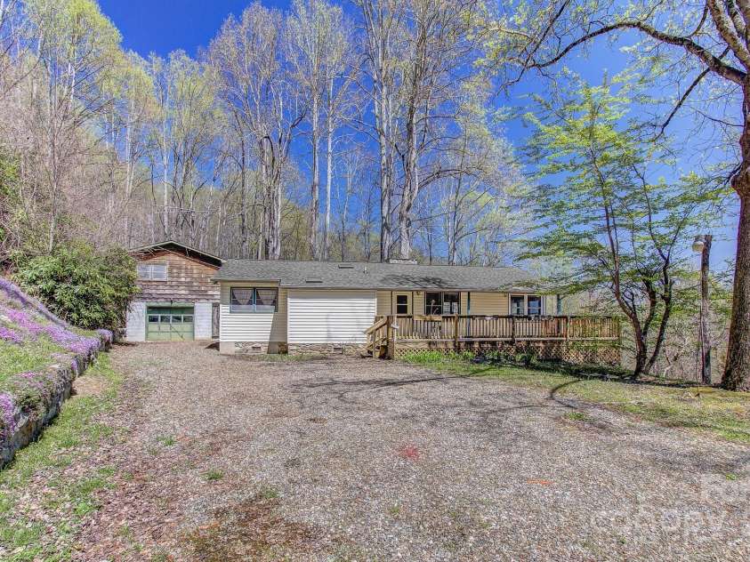 54 Twilight Lane, Sylva, NC 28779.  MLS# CAR4245599, YatesRealty ID 8171. 