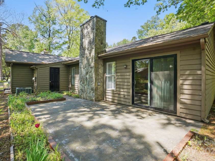 2710 Red Bud Lane, Fort Mill, SC 29715.  MLS# CAR4249291, YatesRealty ID 8172. 