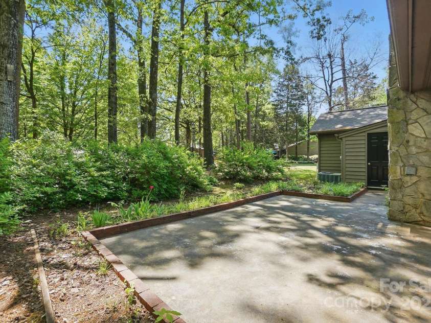 2710 Red Bud Lane, Fort Mill, SC 29715.  MLS# CAR4249291, YatesRealty ID 8172. 