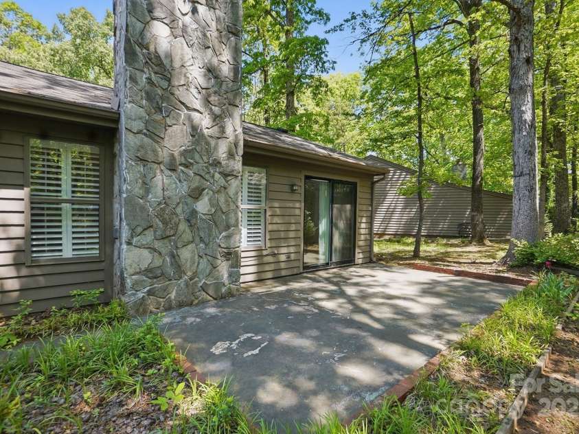 2710 Red Bud Lane, Fort Mill, SC 29715.  MLS# CAR4249291, YatesRealty ID 8172. 