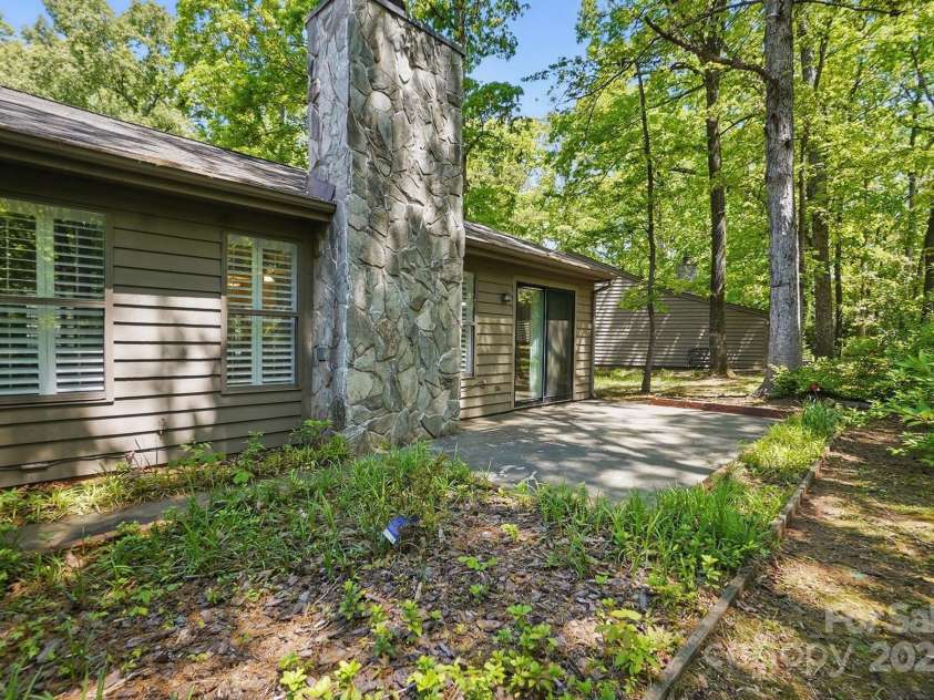 2710 Red Bud Lane, Fort Mill, SC 29715.  MLS# CAR4249291, YatesRealty ID 8172. 