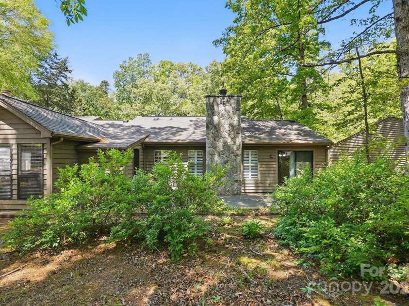 2710 Red Bud Lane, Fort Mill, SC 29715.  MLS# CAR4249291, YatesRealty ID 8172. 