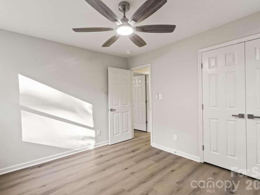 6134 Mayridge Drive, Charlotte, NC 28215.  MLS# CAR4317517, YatesRealty ID 8172. 