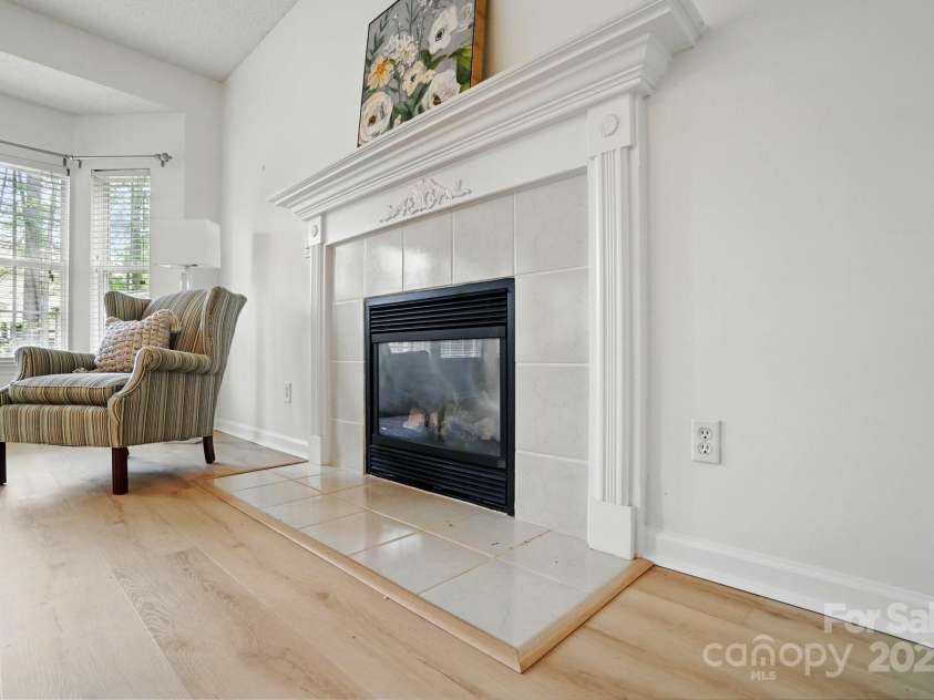 212 Kilborne Road, Mooresville, NC 28117.  MLS# CAR4245261, YatesRealty ID 8173. Gas Log Fireplace