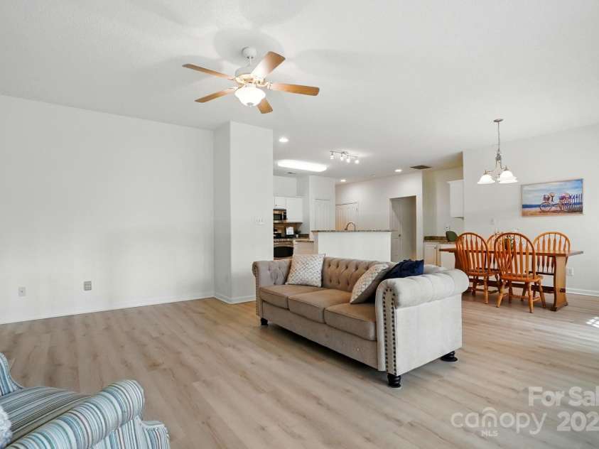 212 Kilborne Road, Mooresville, NC 28117.  MLS# CAR4245261, YatesRealty ID 8173. Great Room View