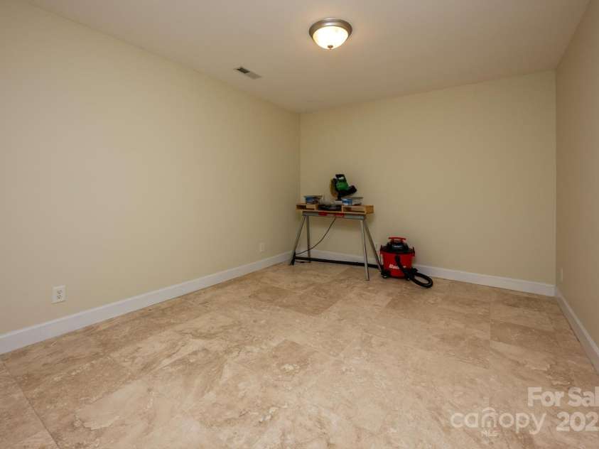 412 Wildlife Road, Troutman, NC 28166.  MLS# CAR4212088, YatesRealty ID 8174. Flex Room 2 Basement