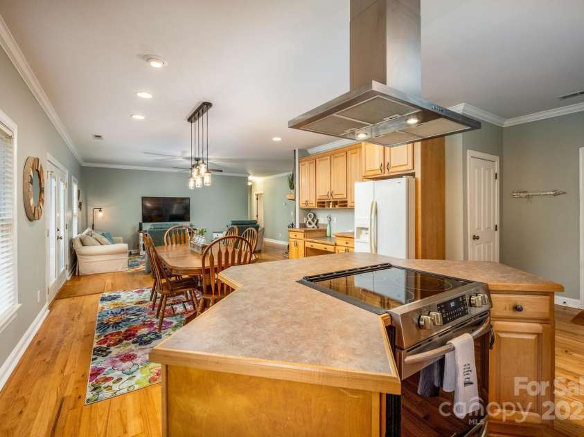412 Wildlife Road, Troutman, NC 28166.  MLS# CAR4212088, YatesRealty ID 8174. Kitchen