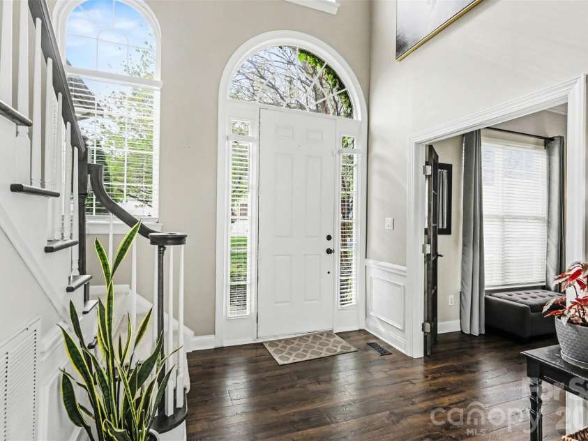 12329 Panthersville Drive, Charlotte, NC 28269.  MLS# CAR4362910, YatesRealty ID 8175. 