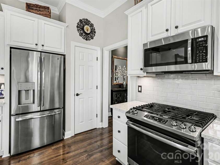 12329 Panthersville Drive, Charlotte, NC 28269.  MLS# CAR4362910, YatesRealty ID 8175. 