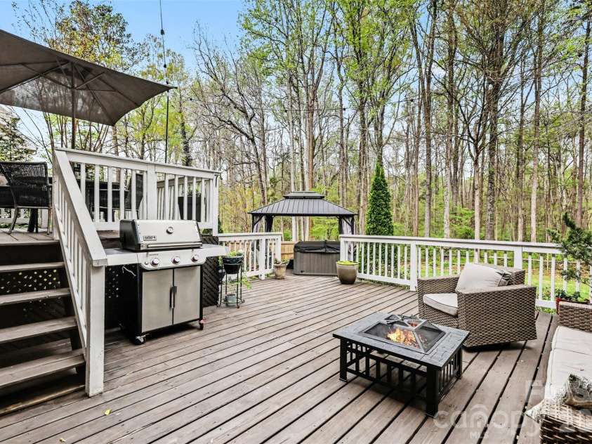 12329 Panthersville Drive, Charlotte, NC 28269.  MLS# CAR4362910, YatesRealty ID 8175. 