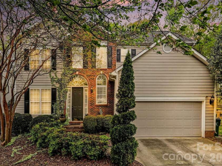 12329 Panthersville Drive, Charlotte, NC 28269.  MLS# CAR4362910, YatesRealty ID 8175. 