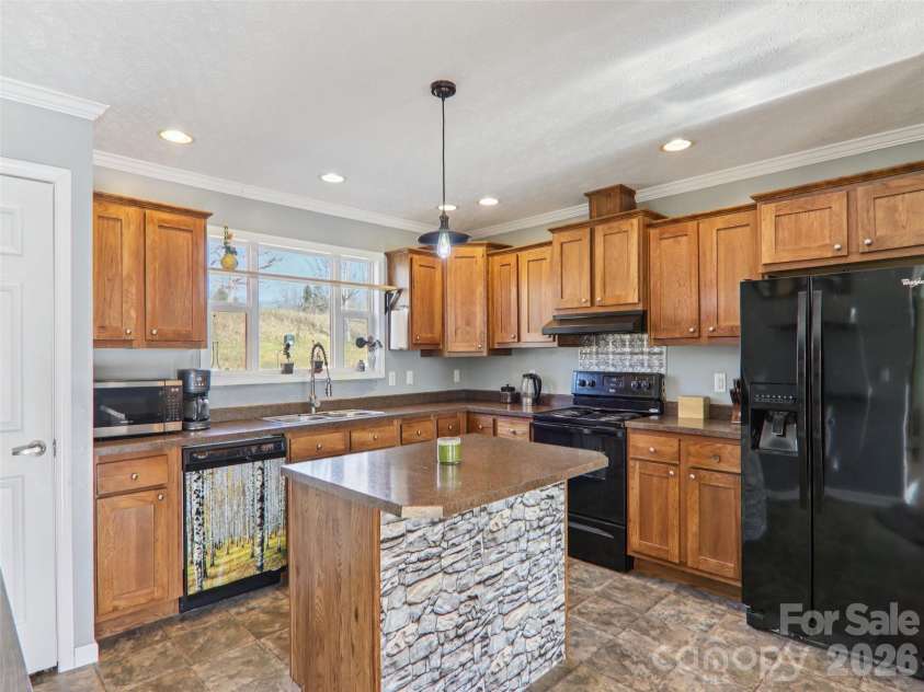 3195 Clear Creek Road, Hendersonville, NC 28792.  MLS# CAR4333995, YatesRealty ID 8176. 