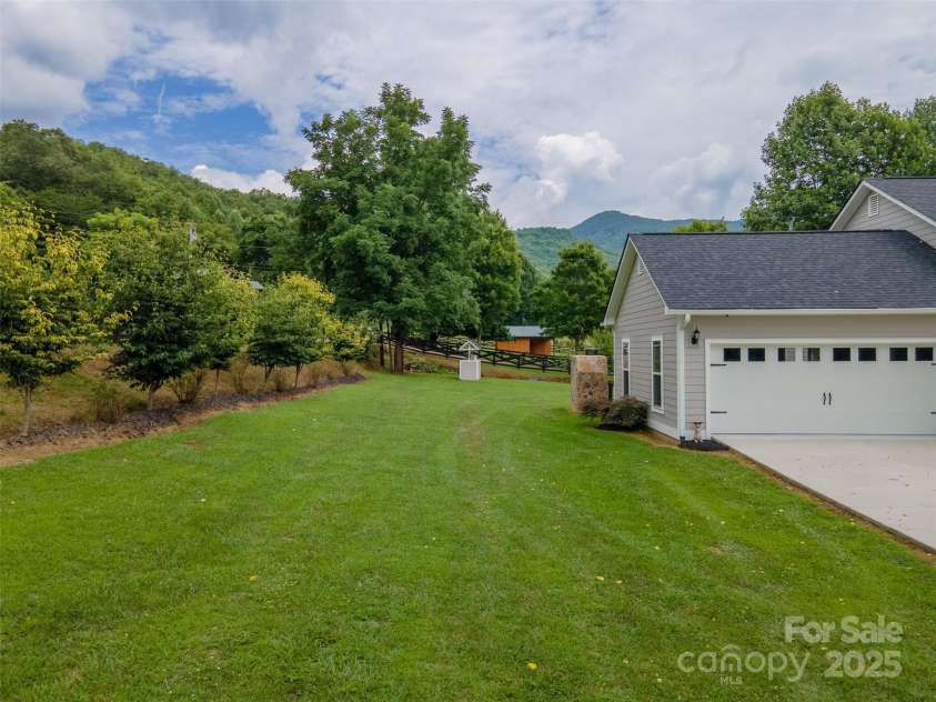817 Mica City Road, Franklin, NC 28734.  MLS# CAR4214885, YatesRealty ID 8176. 