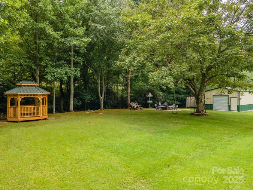 817 Mica City Road, Franklin, NC 28734.  MLS# CAR4214885, YatesRealty ID 8176. 