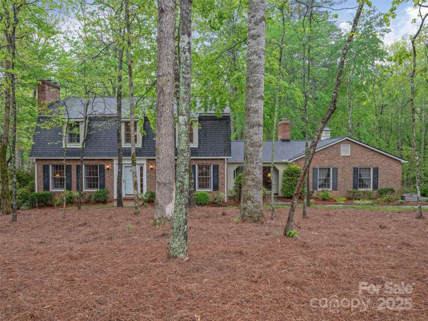 4 Hickory Creek Court, Arden, NC 28704.  MLS# CAR4250860, YatesRealty ID 8177. 