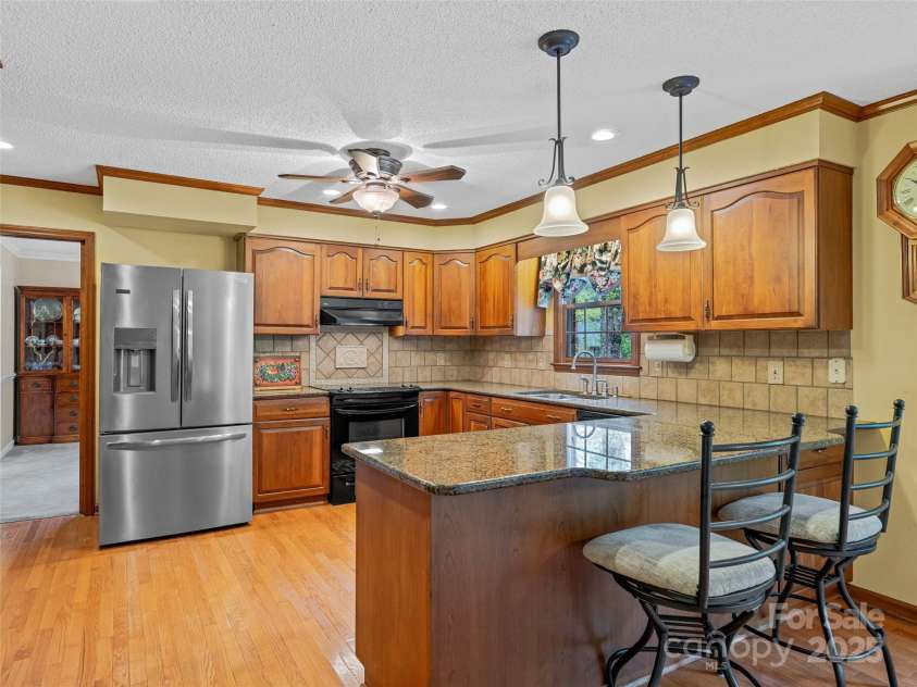 4 Hickory Creek Court, Arden, NC 28704.  MLS# CAR4250860, YatesRealty ID 8177. 