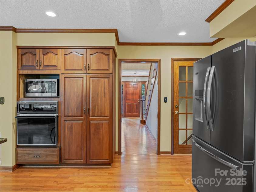 4 Hickory Creek Court, Arden, NC 28704.  MLS# CAR4250860, YatesRealty ID 8177. 